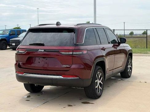 Certified 2025 Jeep Grand Cherokee Limited RWD image 9
