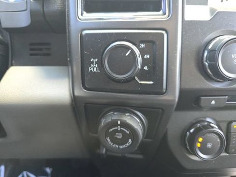 Used 2018 Ford F150 XLT w/ Equipment Group 302A Luxury AWD/4WD image 16