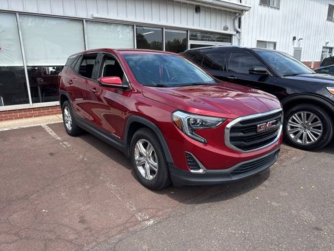 Used 2018 GMC Terrain SLE FWD image 3
