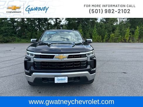 Used 2023 Chevrolet Silverado 1500 LT AWD/4WD image 2