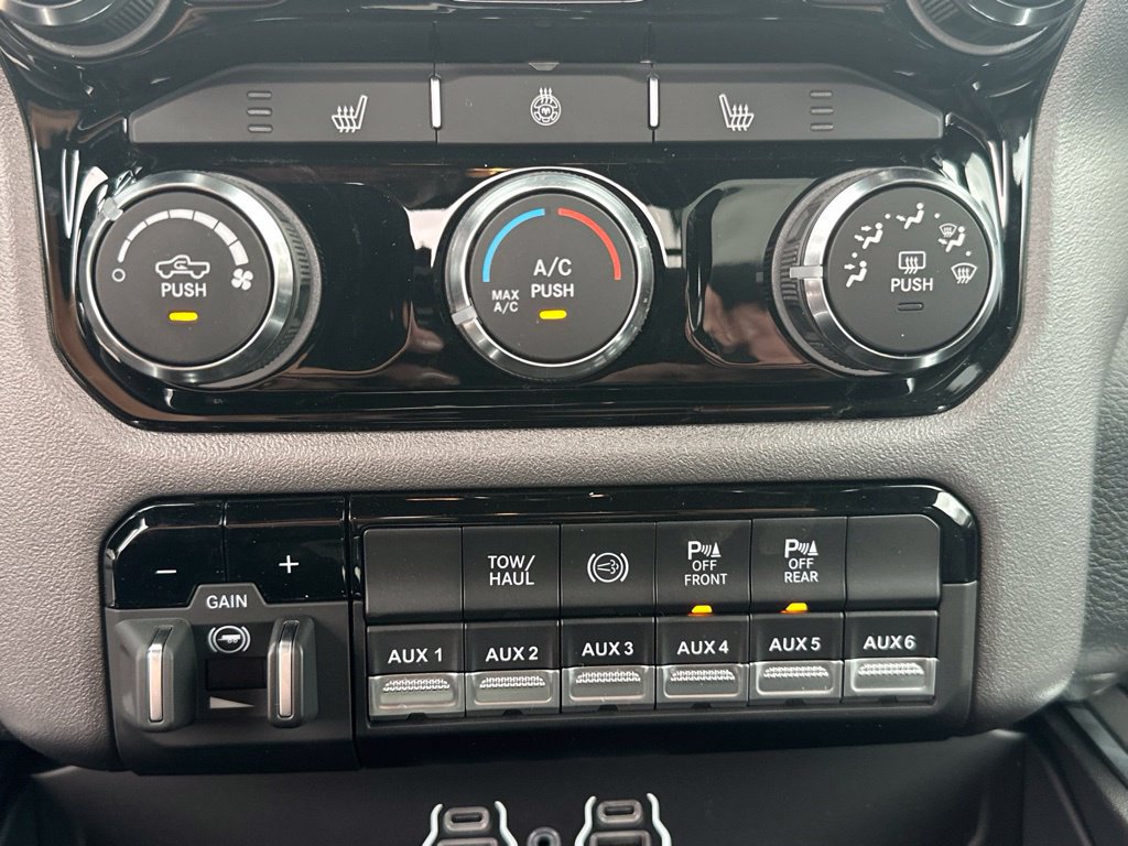 New 2027 RAM 3500 Big Horn AWD/4WD image 20