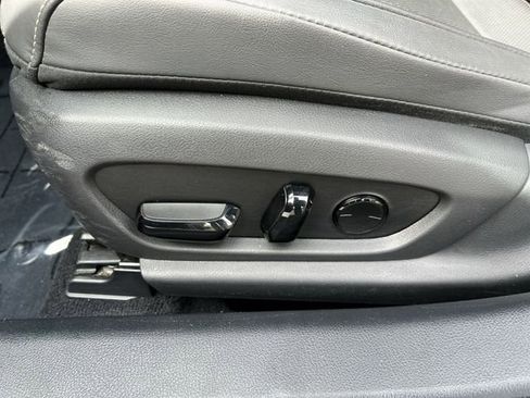 Used 2022 Lexus ES 350 w/ Premium Package image 10