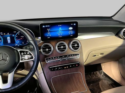 Used 2022 Mercedes-Benz GLC 300 4MATIC image 7