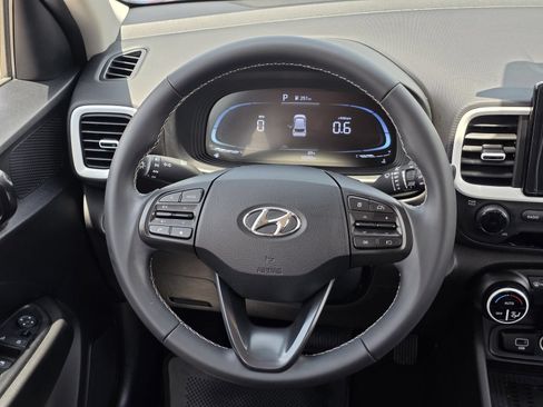 Certified 2024 Hyundai Venue Limited FWD image 27