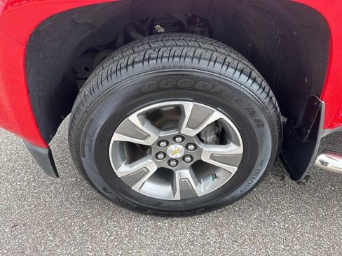 Used 2018 Chevrolet Colorado Z71 image 12