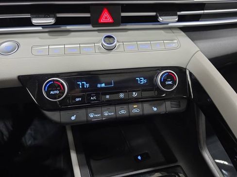 Used 2024 Hyundai Elantra Limited FWD image 24