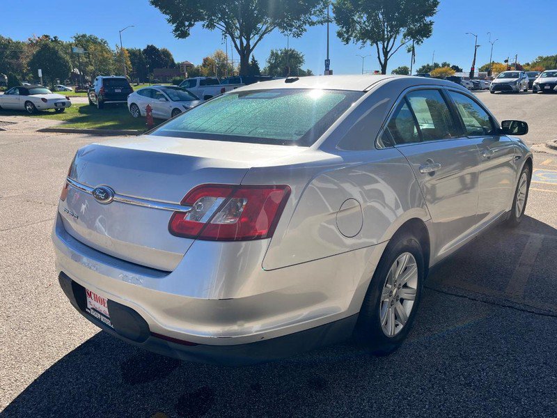 Used 2011 Ford Taurus SE FWD image 5