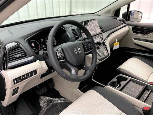 New 2026 Honda Odyssey Elite image 8