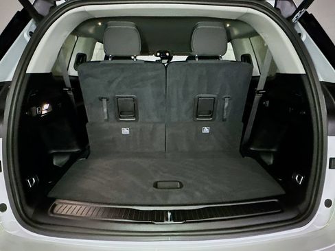 Used 2023 Jeep Grand Cherokee L Laredo w/ Luxury Tech Group I AWD/4WD image 34