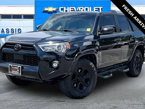 Used 2021 Toyota 4Runner SR5 RWD image 2