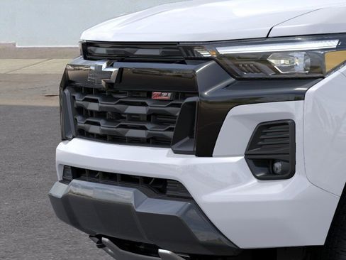New 2026 Chevrolet Colorado Z71 w/ Midnight Edition AWD/4WD image 13
