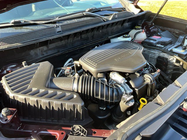 Used 2021 GMC Acadia SLT w/ Elevation Edition FWD image 11