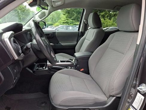 Certified 2023 Toyota Tacoma SR5 AWD/4WD image 13