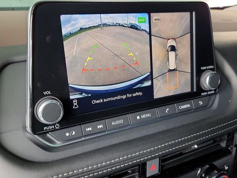 Used 2023 Nissan Rogue SL image 20