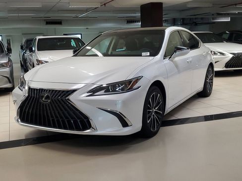 New 2025 Lexus ES 350 w/ Premium Package image 4