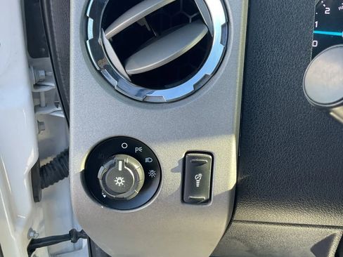 Used 2016 Ford F250 Lariat image 32