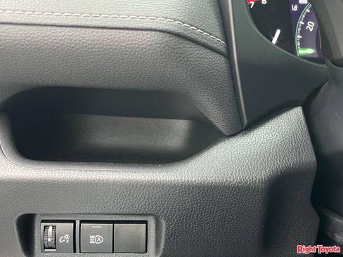 Certified 2023 Toyota RAV4 LE AWD/4WD image 32