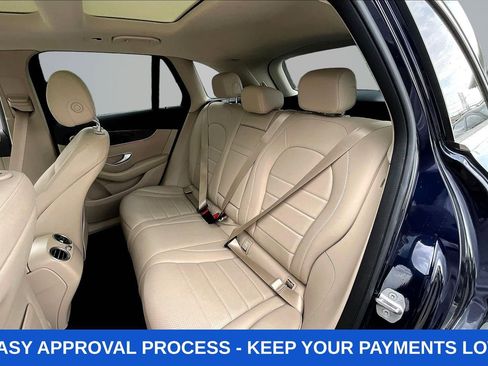 Used 2021 Mercedes-Benz GLC 300 4MATIC image 28