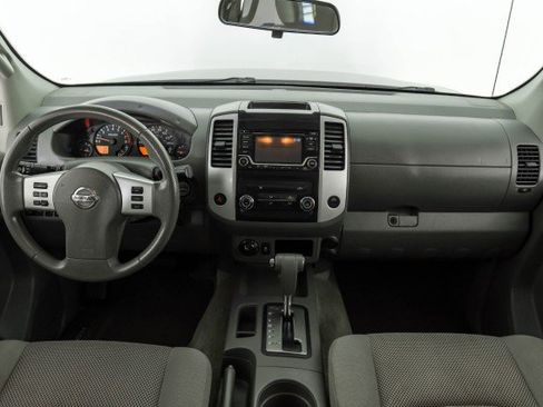 Used 2016 Nissan Frontier SV image 11