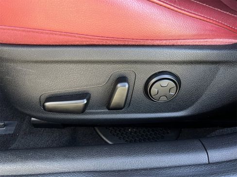 Used 2018 Kia Stinger GT1 image 21