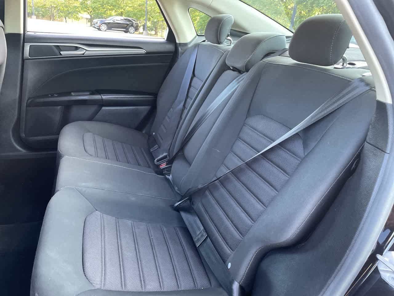 Used 2019 Ford Fusion SE AWD/4WD image 18