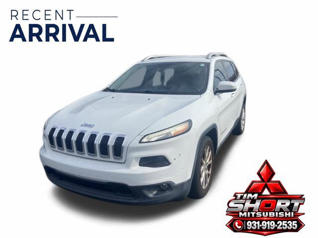 Used 2016 Jeep Cherokee Latitude w/ Safety/Convenience Group FWD image 1