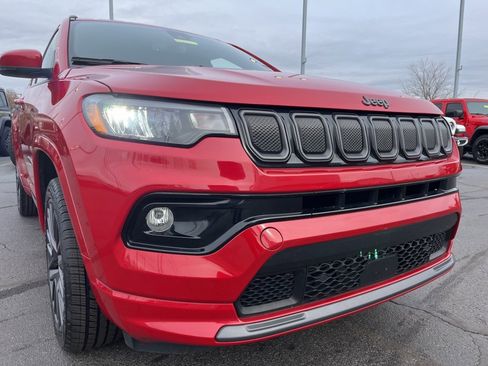 Used 2022 Jeep Compass Limited image 55