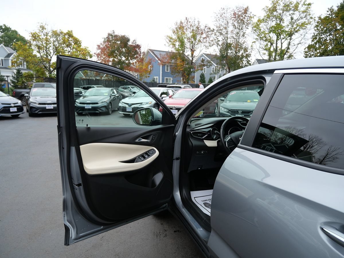 Used 2023 Buick Encore GX Preferred FWD image 15