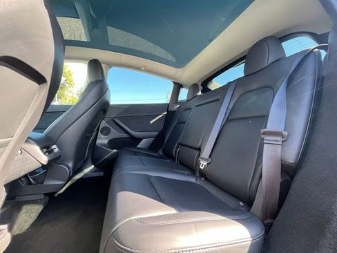 Used 2024 Tesla Model Y 2WD image 13