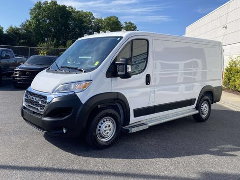 Used 2025 RAM ProMaster 2500 w/ U-Haul Equipment Group FWD image 3