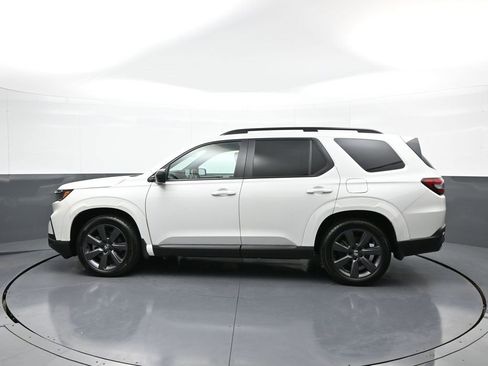 Certified 2023 Honda Pilot Sport image 9