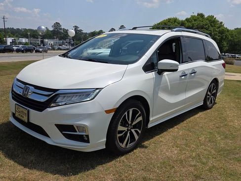 Used 2019 Honda Odyssey Elite image 3