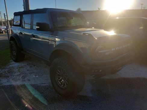 Used 2021 Ford Bronco Badlands image 2