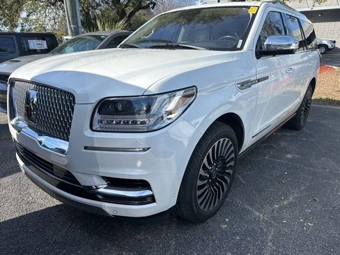 Used 2020 Lincoln Navigator Black Label w/ Cargo Convenience Package image 2