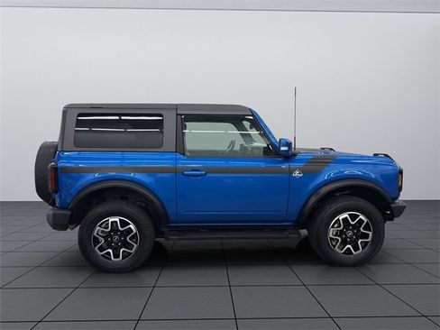 Used 2022 Ford Bronco Outer Banks image 7