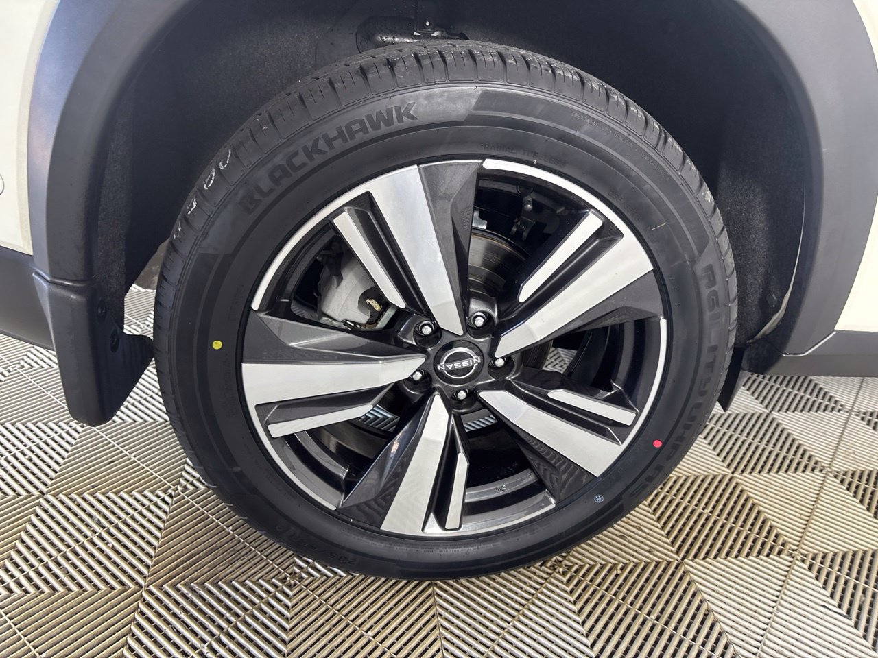 Used 2023 Nissan Rogue Platinum w/ Platinum Premium Package FWD image 35