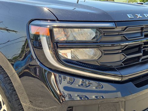 Certified 2025 Ford Expedition Max Active AWD/4WD image 5
