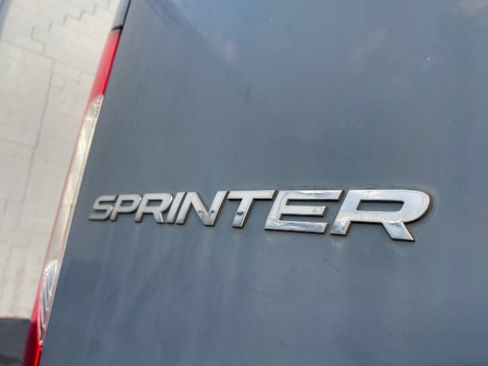 Used 2019 Mercedes-Benz Sprinter 170 image 21