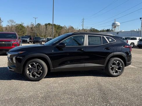 New 2026 Chevrolet Trax LT w/ LT Convenience Package image 4