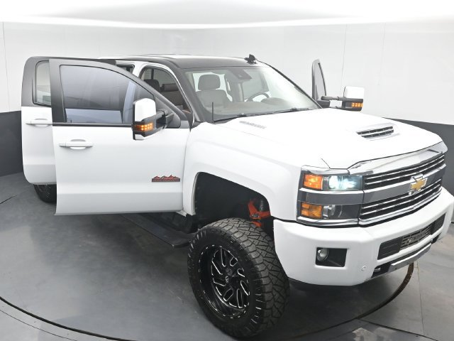 Used 2018 Chevrolet Silverado 2500 High Country w/ Duramax Plus Package AWD/4WD image 49