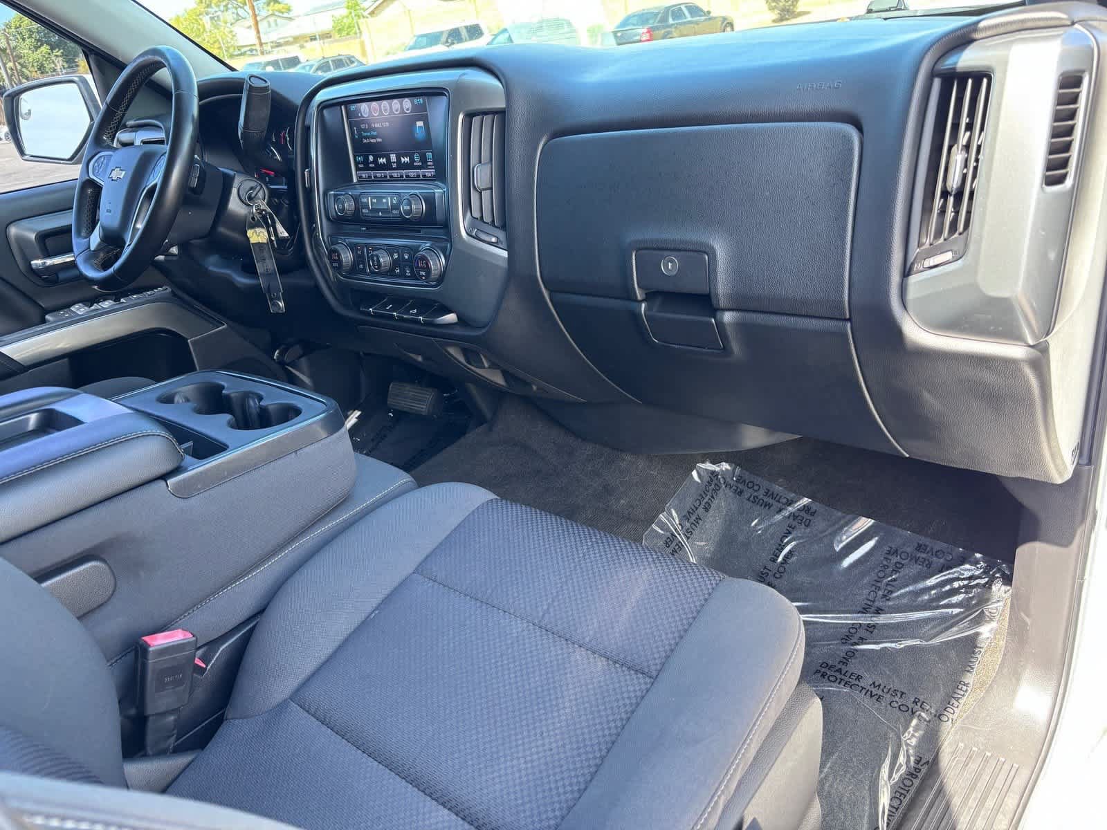Used 2018 Chevrolet Silverado 1500 LT w/ LT Eassist Package AWD/4WD image 13