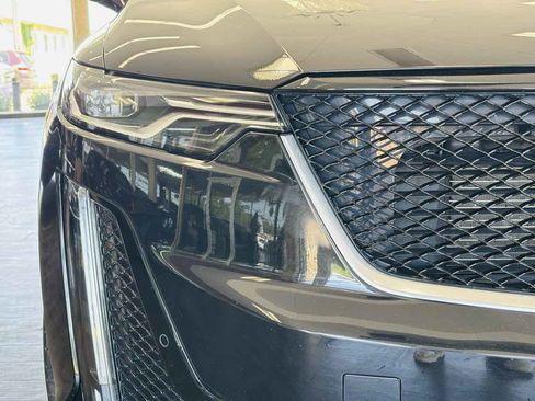 Used 2023 Cadillac XT6 Sport w/ Technology Package AWD/4WD image 22