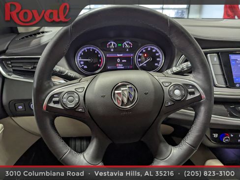 Used 2021 Buick Enclave Essence w/ Sport Touring Edition image 22