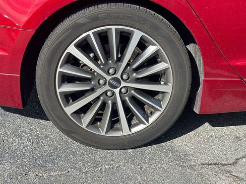 Used 2019 Lincoln MKZ Premiere image 19