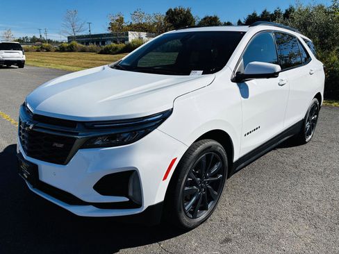 Used 2022 Chevrolet Equinox RS w/ RS Leather Package image 2