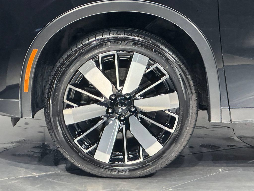 Used 2025 Mitsubishi Outlander AWD image 17