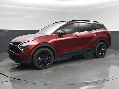 Certified 2025 Kia Sportage X-Line w/ Premium Package AWD/4WD image 9
