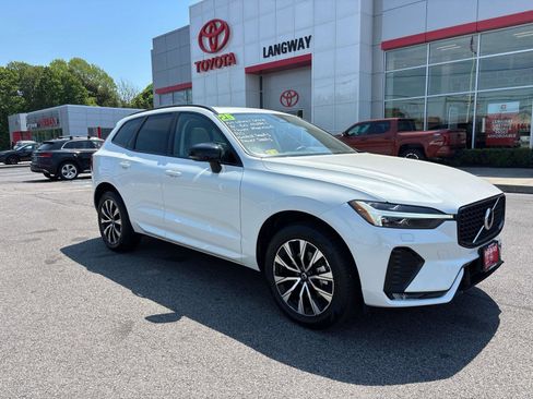 Used 2025 Volvo XC60 B5 Core w/ Protection Package Premier AWD/4WD image 1