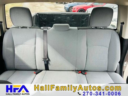 Used 2021 RAM 1500 Classic SLT AWD/4WD image 11