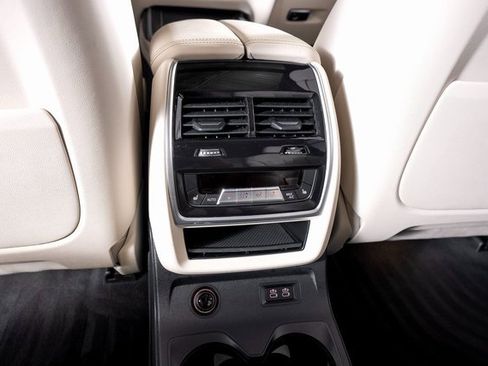 Used 2024 BMW X7 M60i w/ Executive Package image 31